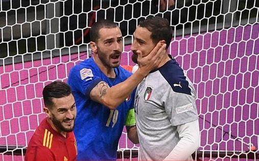 1633563667440099381.jpg skysports-donnarumma-bonucci_5537617.jpg